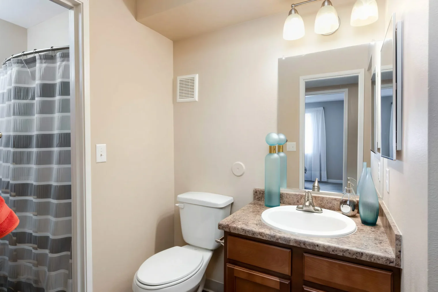Oak Ridge Apartments Aurora 2